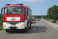 Während der Unfallaufnahme und der Fahrzeugbergung war eine Fahrspur gesperrt.JPG